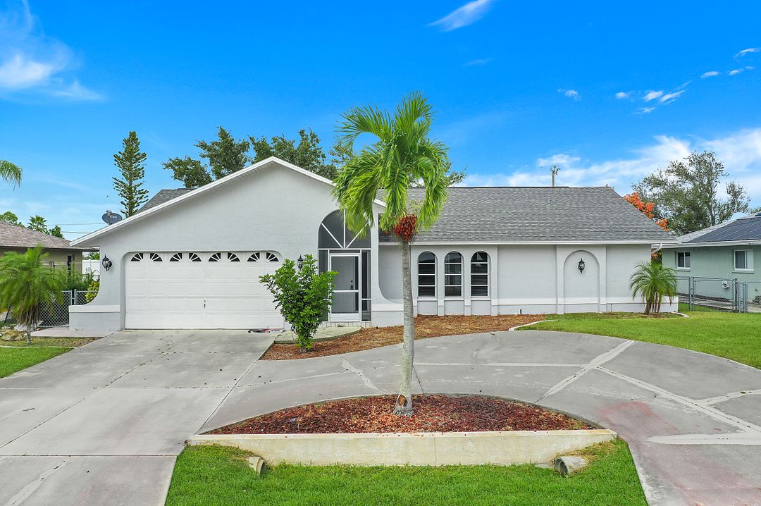 613 SE 22nd Terrace, Cape Coral, FL 33990