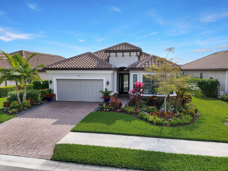 9474 Montelanico Loop, Naples, FL 34119