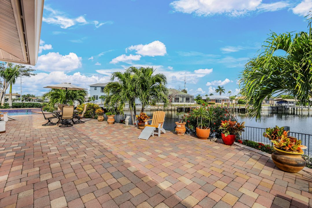 855 Willow Ct, Marco Island, FL 34145