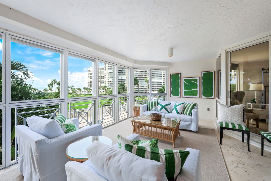 4021 Gulf Shore Blvd N  #203, Naples, FL 34103