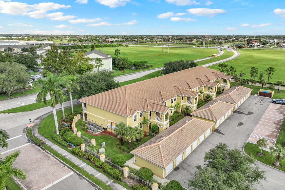 1137 Winding Pines Circle #106, Cape Coral, FL 33909