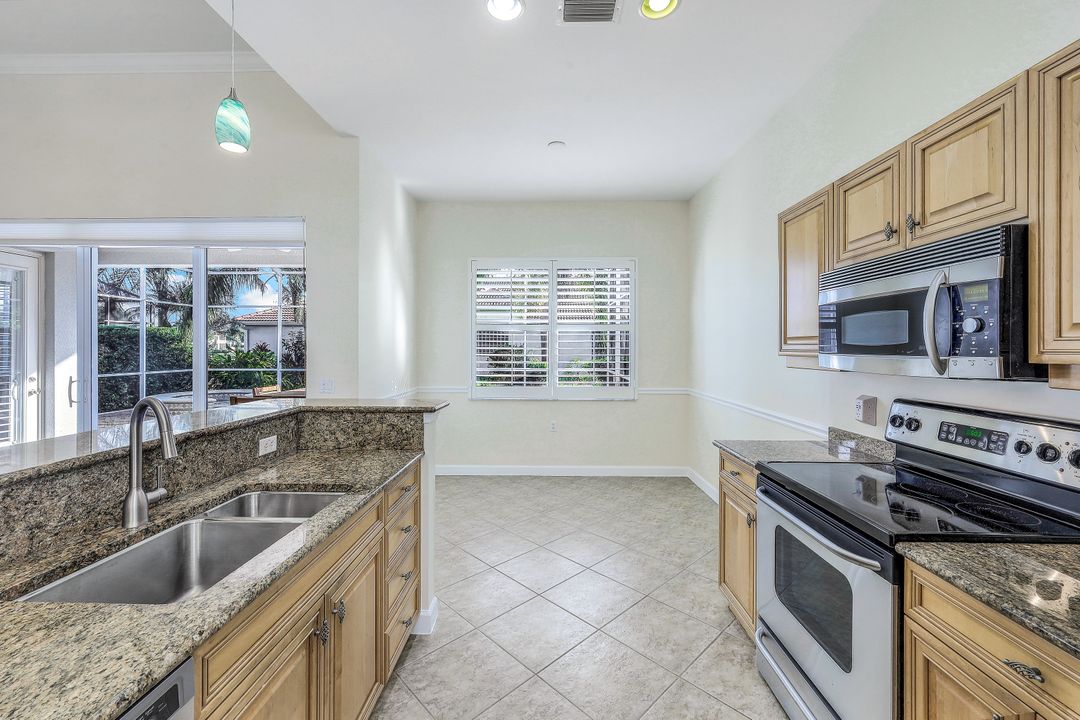 3350 Sandpiper Way, Naples, FL 34109