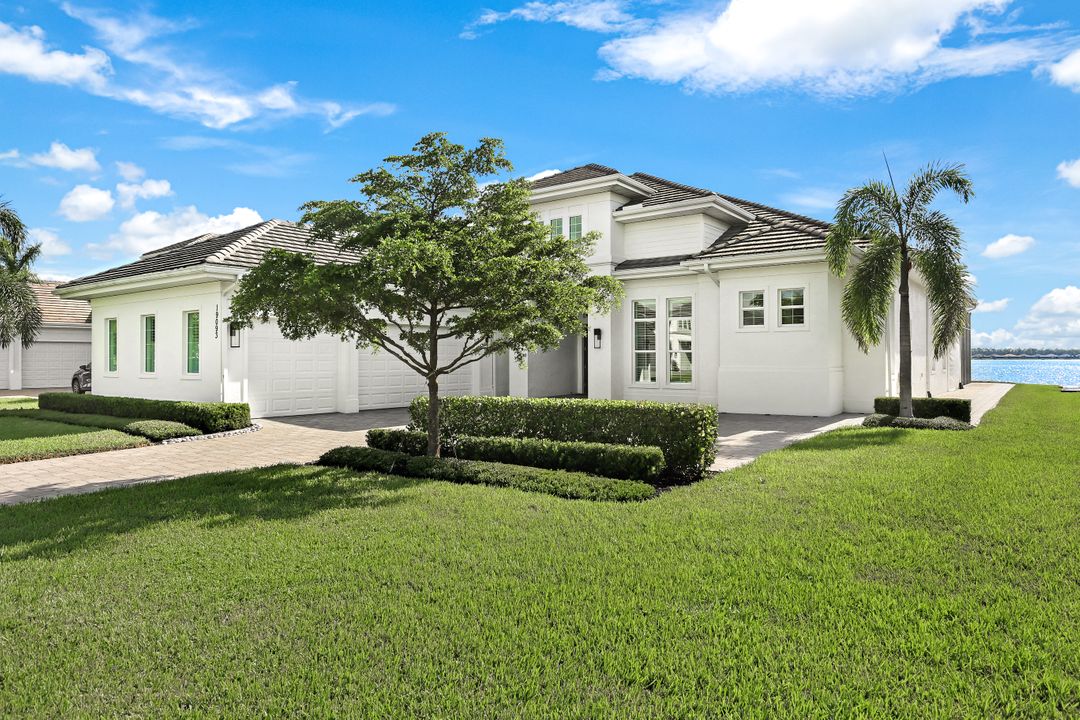 19093 WildBlue Blvd, Fort Myers, FL 33913