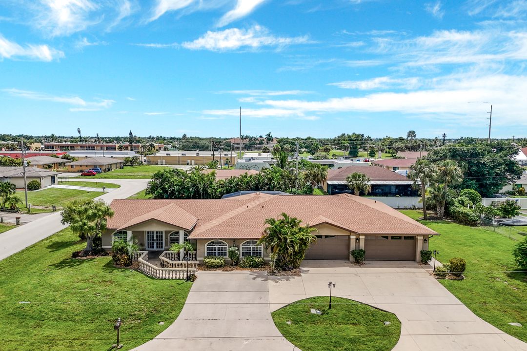 2923 SE 15th Ave, Cape Coral, FL 33904