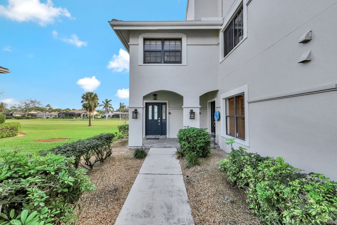 16321 Fairway Woods Dr  #705, Fort Myers, FL 33908