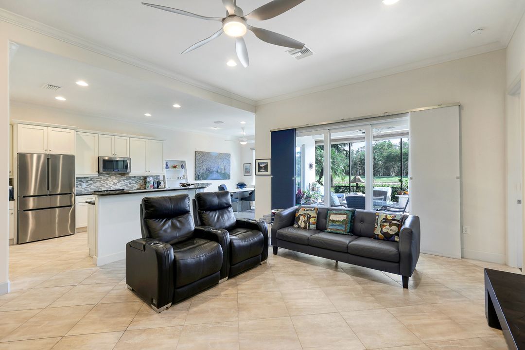 9069 Siesta Bay Dr, Naples, FL 34120