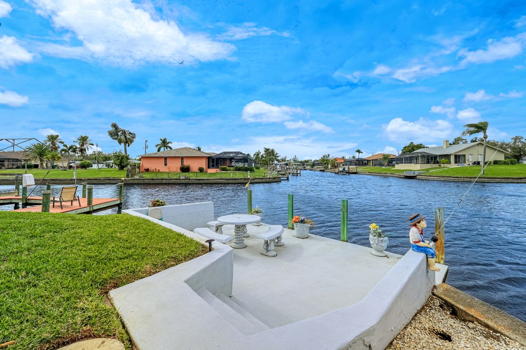 601 SE 33rd Terrace, Cape Coral, FL 33904