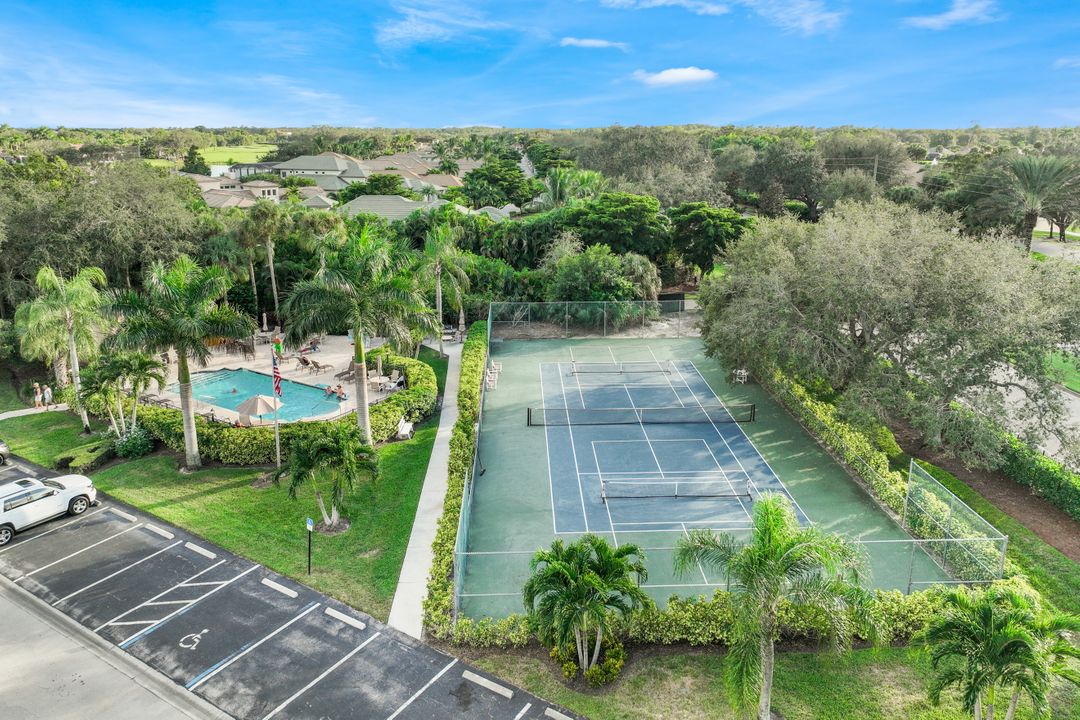 13046 Amberley Ct #611, Bonita Springs, FL 34135