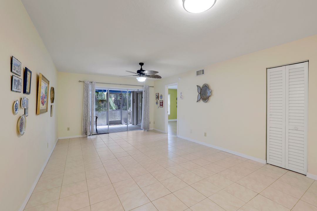 864 Gulf Pavillion Dr #104, Naples, FL 34108