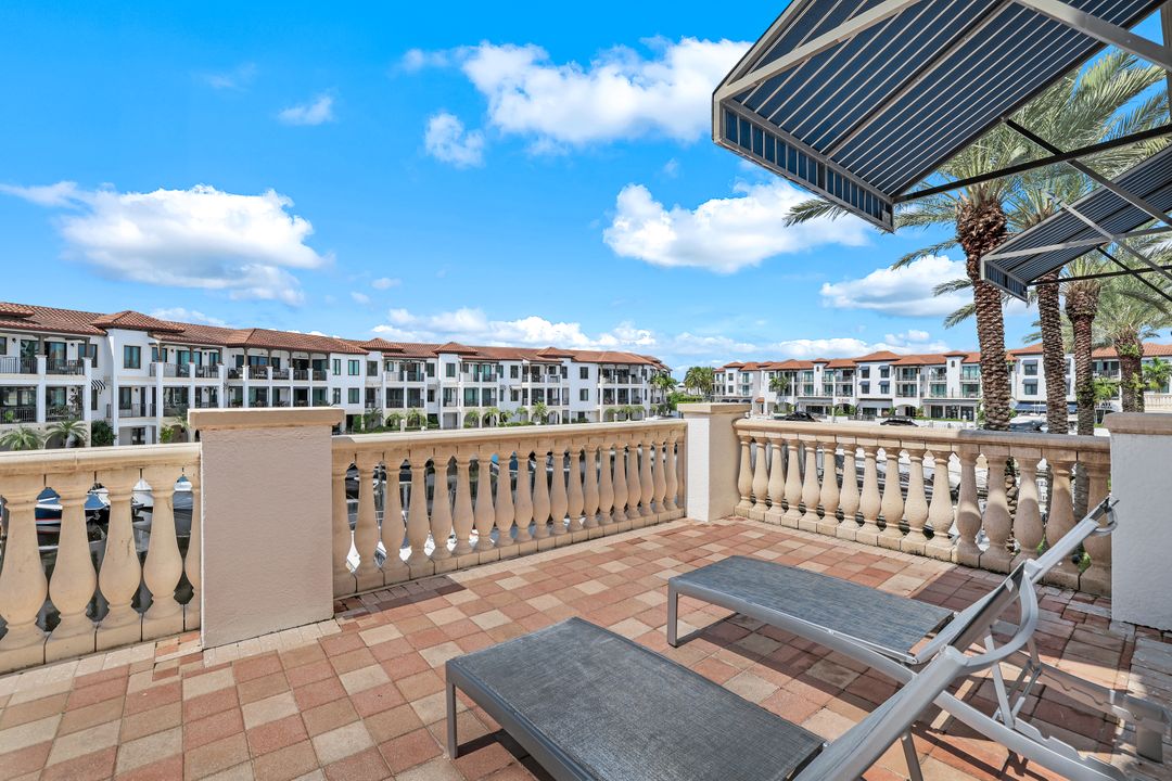 1500 5th Ave S #2-212, Naples, FL 34102