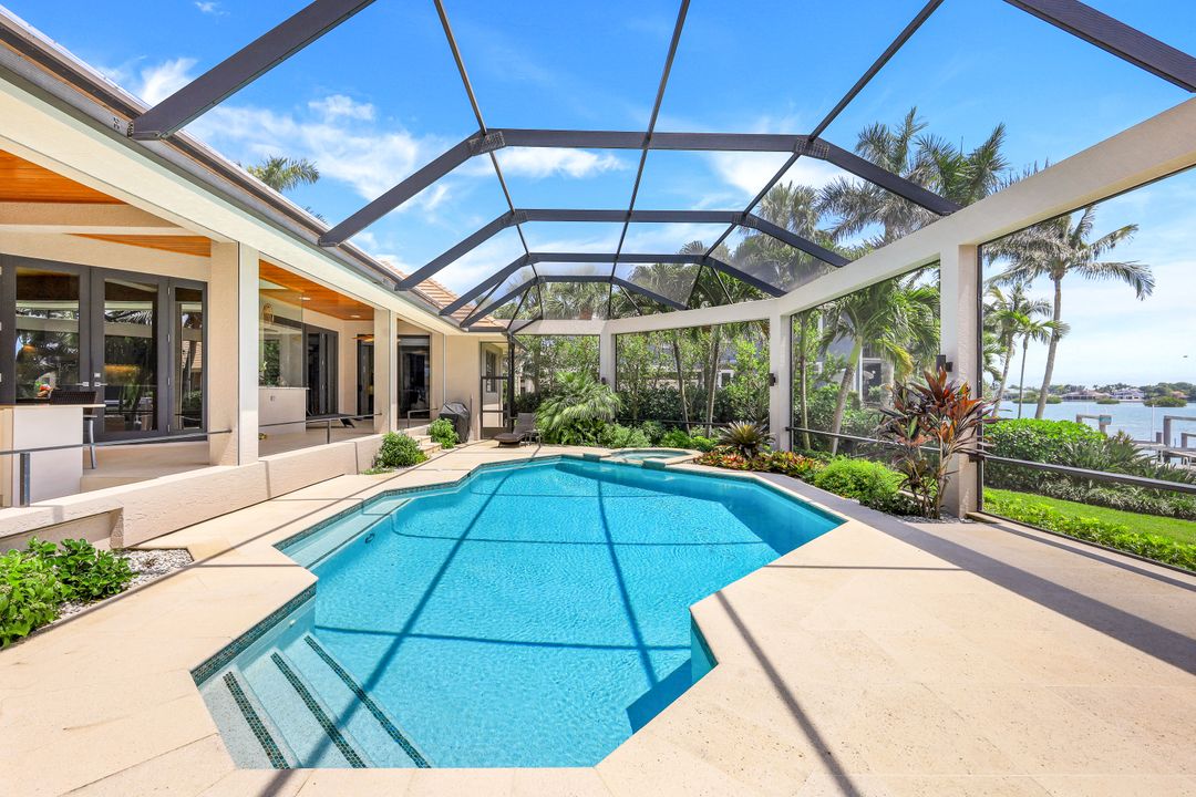 520 Sand Hill Ct, Marco Island, FL 34145