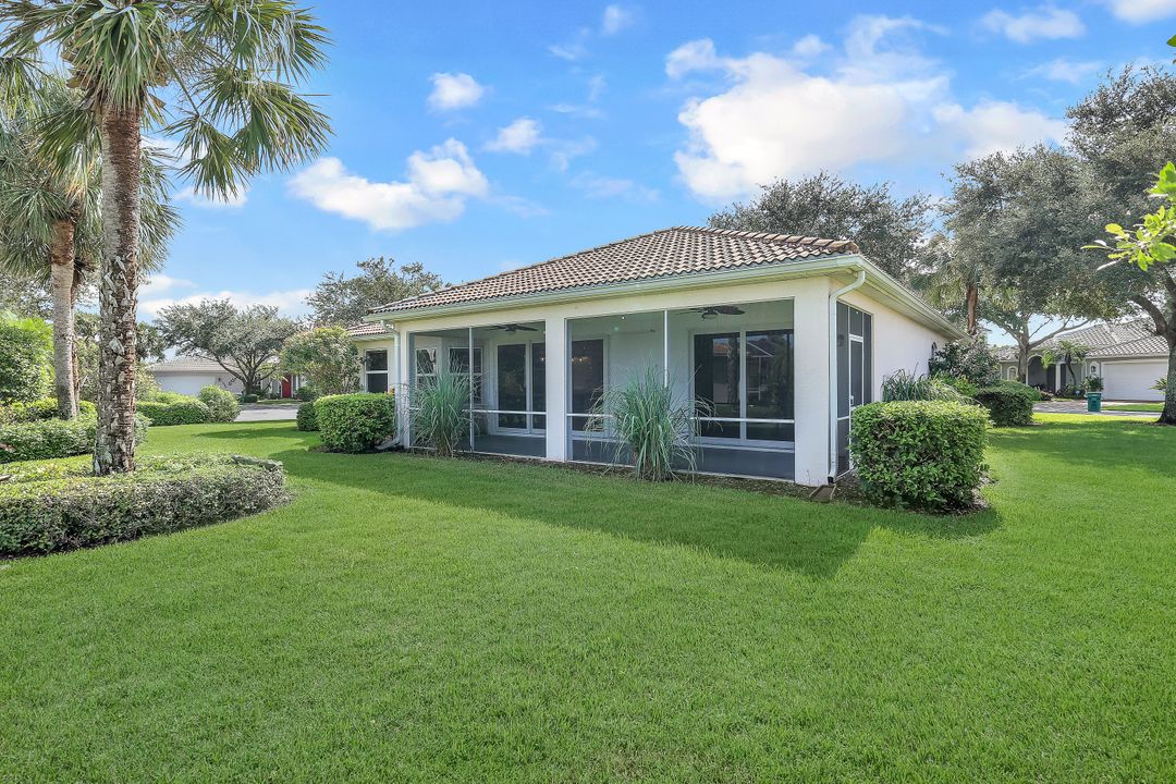 3968 Ruxton Rd, Naples, FL 34116