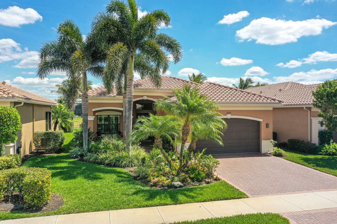 3438 Pacific Dr, Naples, FL 34119