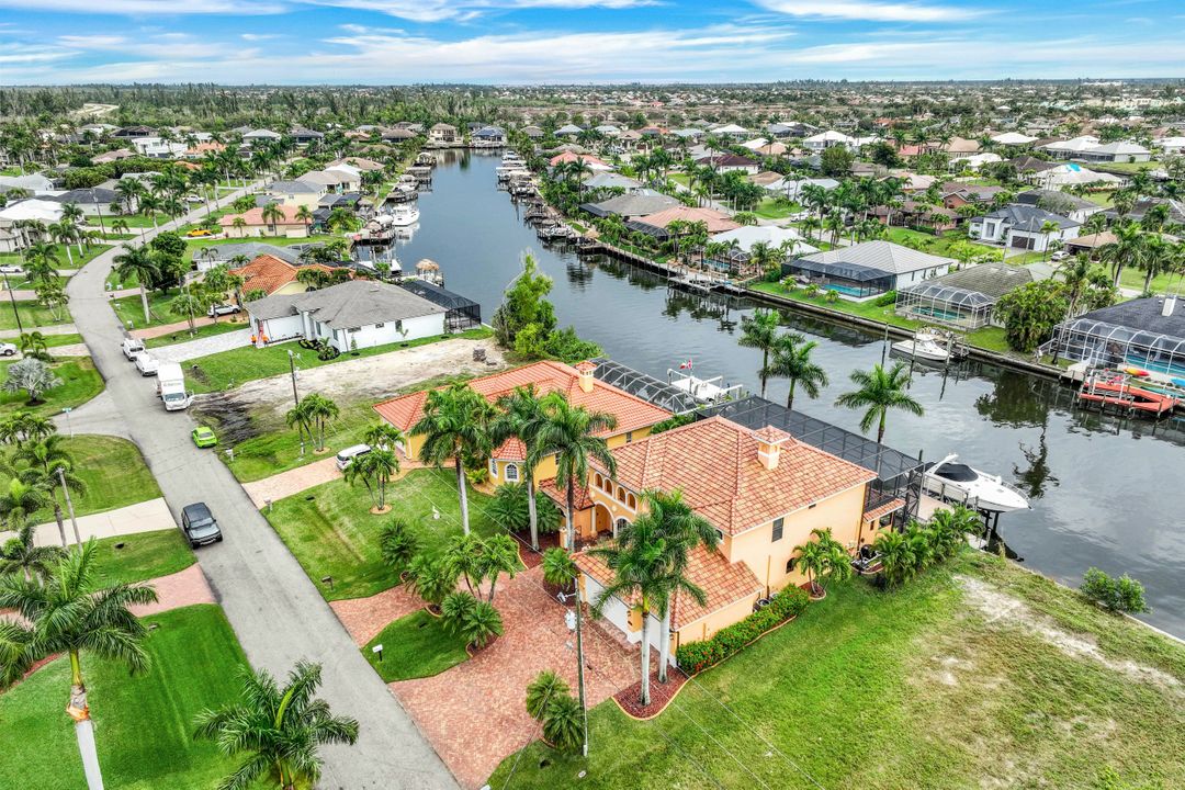 2709 SW 28th Ave, Cape Coral, FL 33914