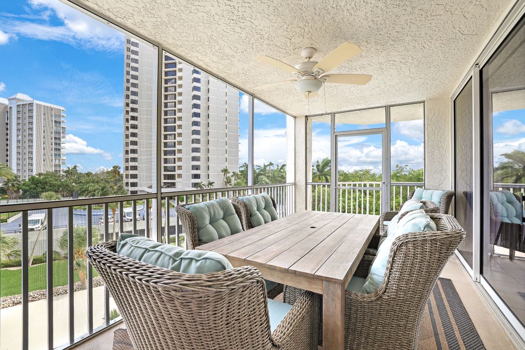 5550 Heron Point Dr #304, Naples, FL 34108