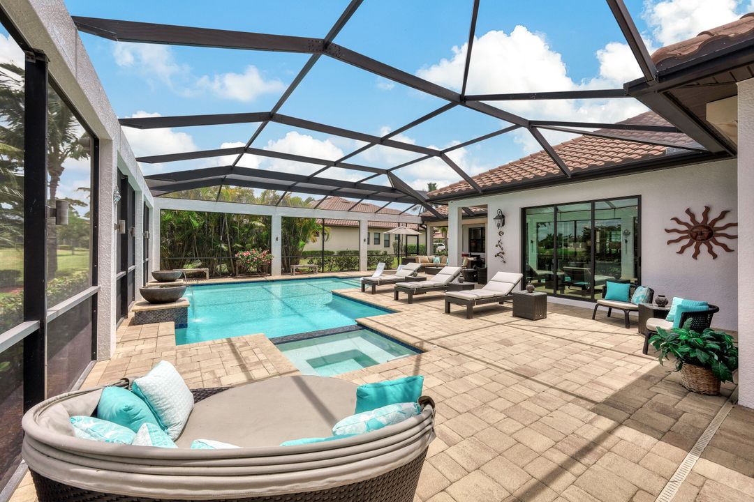 9872 Corso Bello Dr, Naples, FL 34113