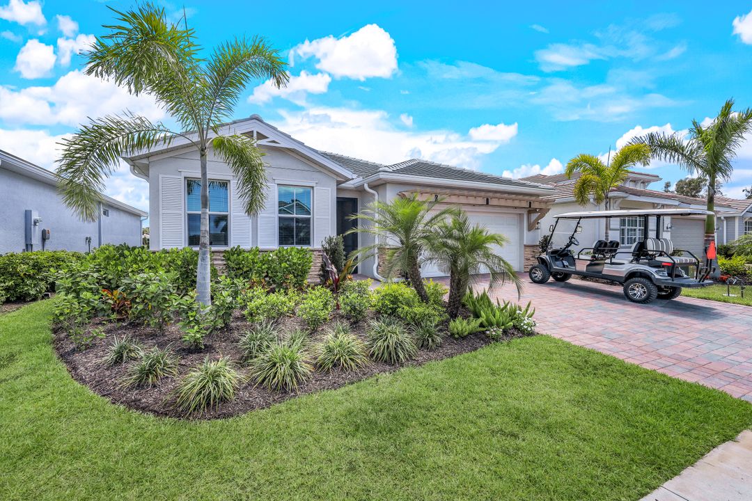 471 Polihale Wy, Naples, FL 34114