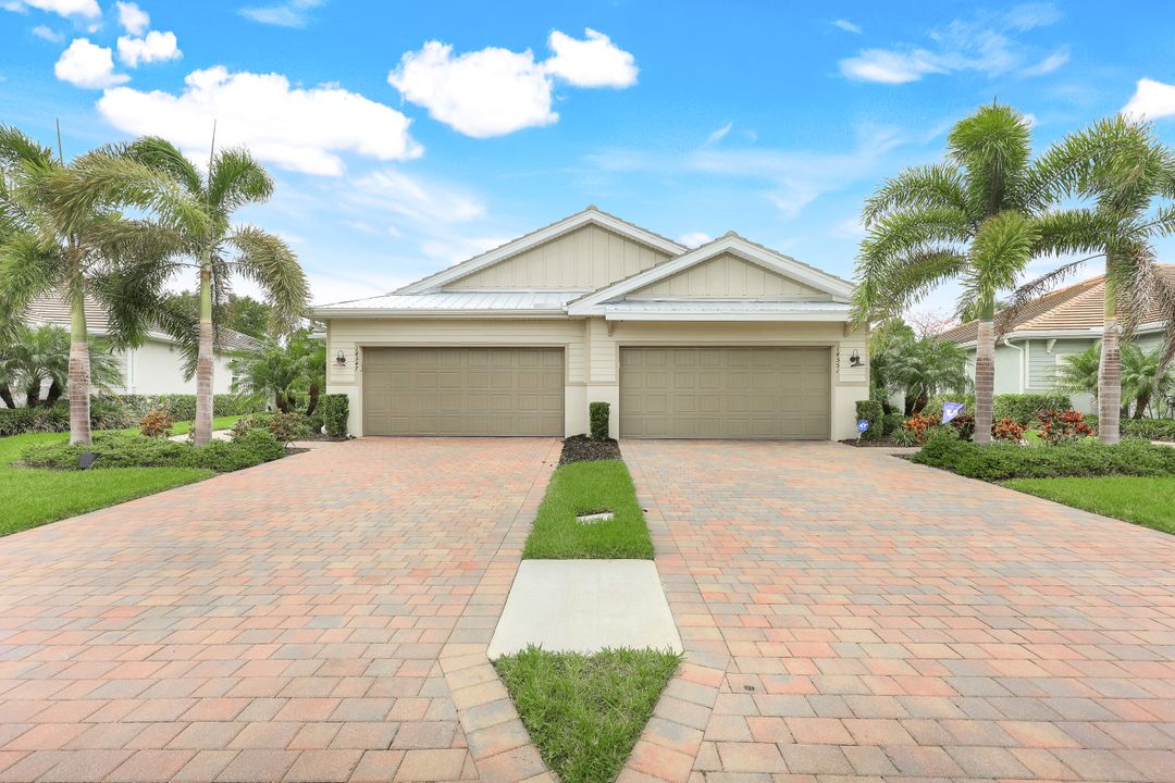 14551 Edgewater Cir, Naples, FL 34114