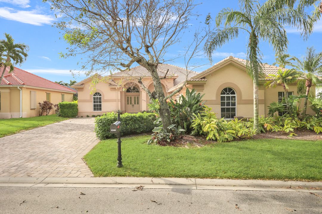 6346 Old Mahogany Ct, Naples, FL 34109