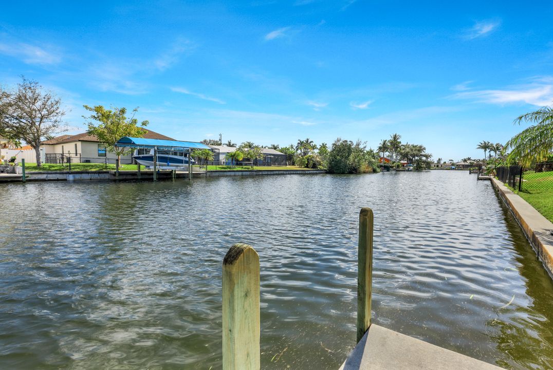 1401 SW 4th Pl, Cape Coral, FL 33991