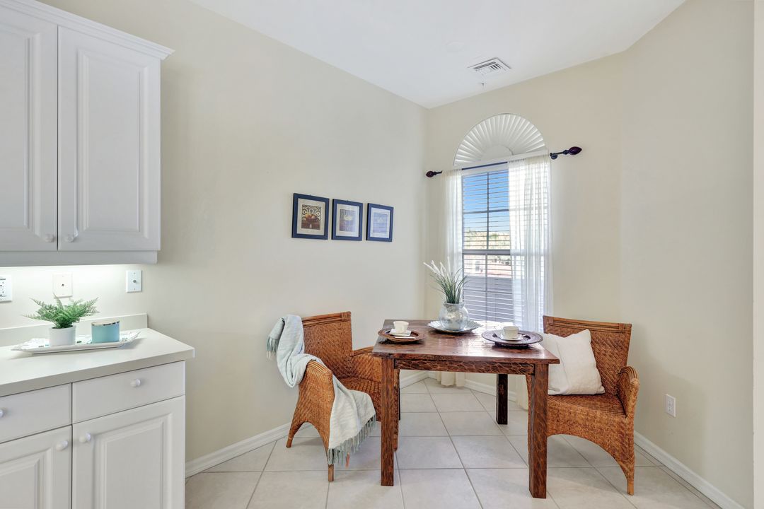 1600 Clermont Dr #201, Naples, FL 34109