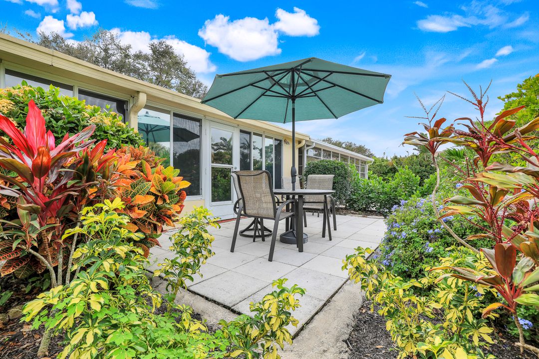 35 Glades Blvd #2, Naples, FL 34112