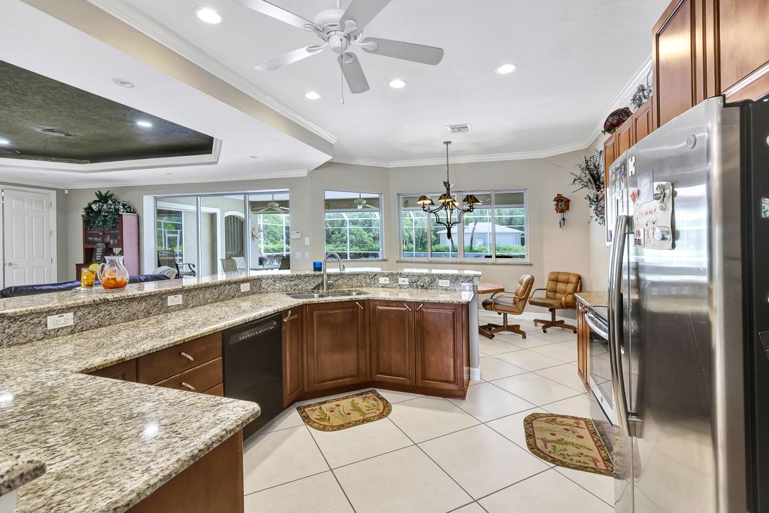 5743 Cope Ln, Naples, FL 34112