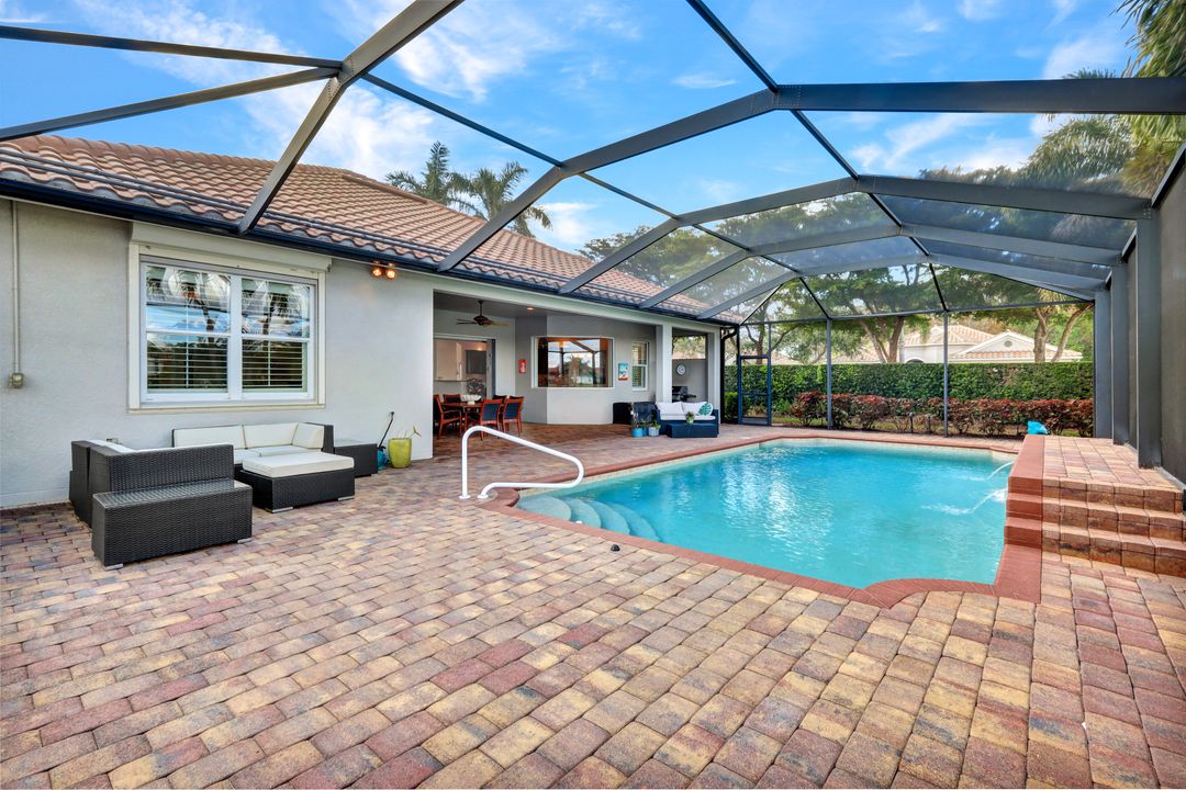 9341 Slate Ct, Naples, FL 34120