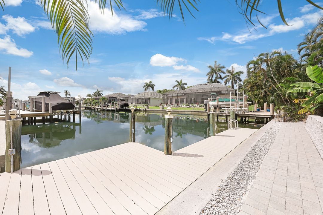 514 N Barfield Dr, Marco Island, FL 34145