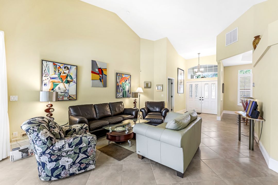 317 Lambton Ln, Naples, FL 34104