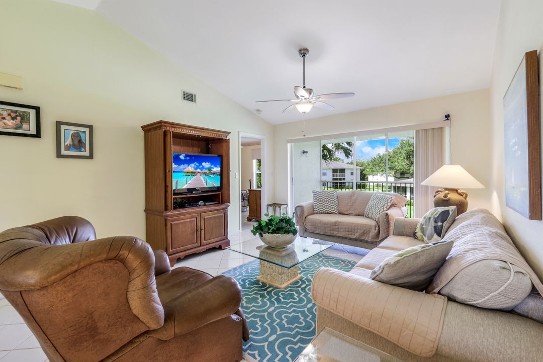 1343 Churchill Cir  #202, Naples, FL 34116