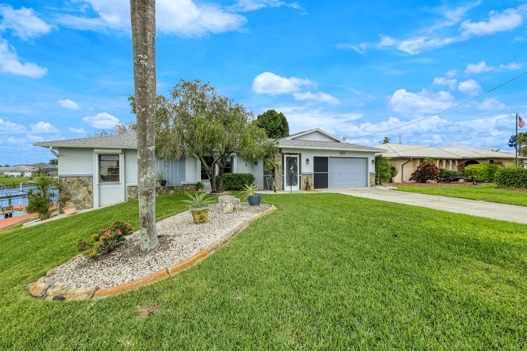 601 SE 33rd Terrace, Cape Coral, FL 33904