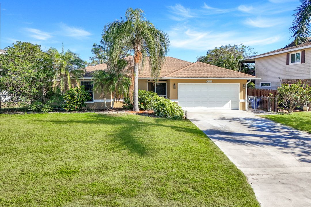 8240 Lake San Carlos Cir, Fort Myers, FL 33967