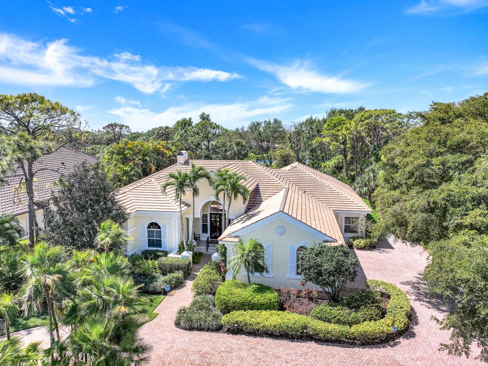 25061 Ridge Oak Dr, Bonita Springs, FL 34134