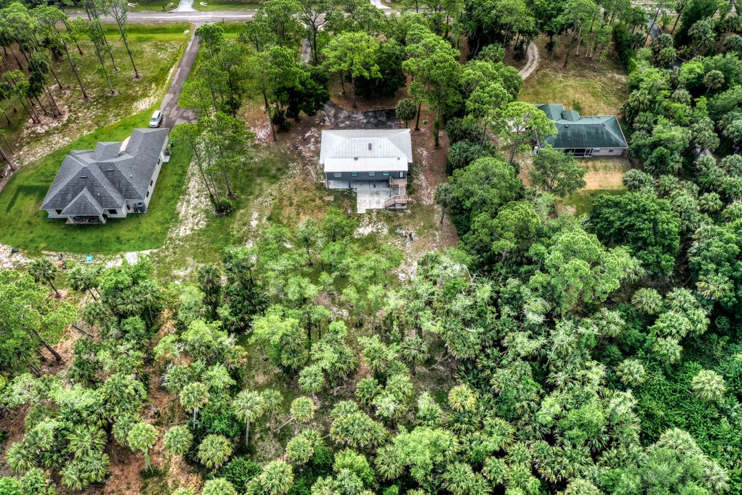 321 7th St NW, Naples, FL 34120