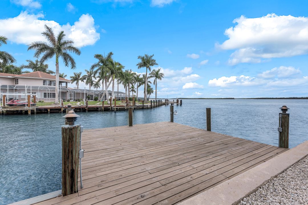 1041 S Barfield Dr, Marco Island, FL 34145