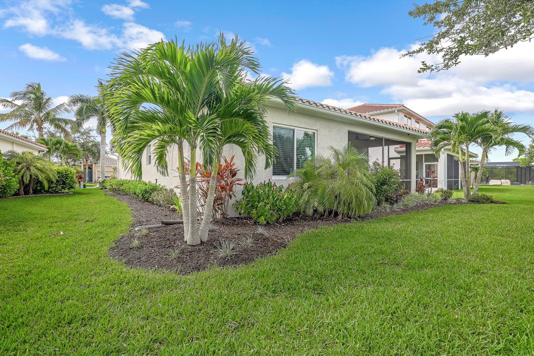 2704 Blue Cypress Lake Ct, Cape Coral, FL 33909