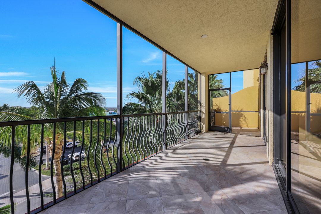 5793 Cape Harbour Dr #512, Cape Coral, FL 33914