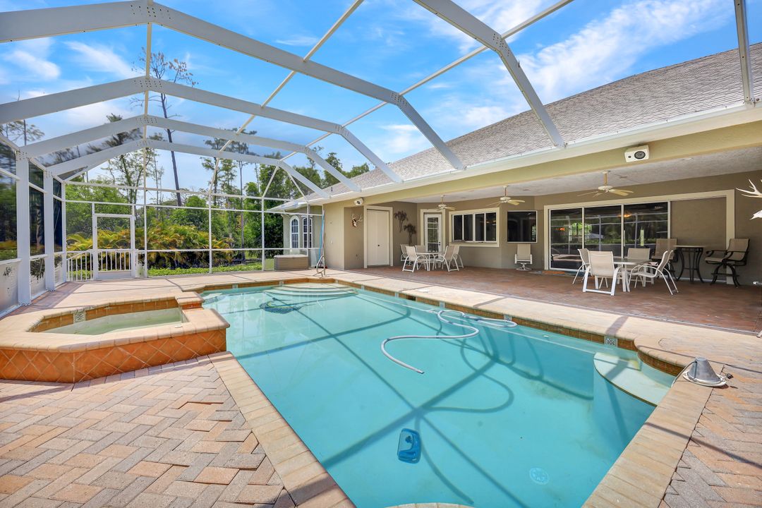 5743 Cope Ln, Naples, FL 34112