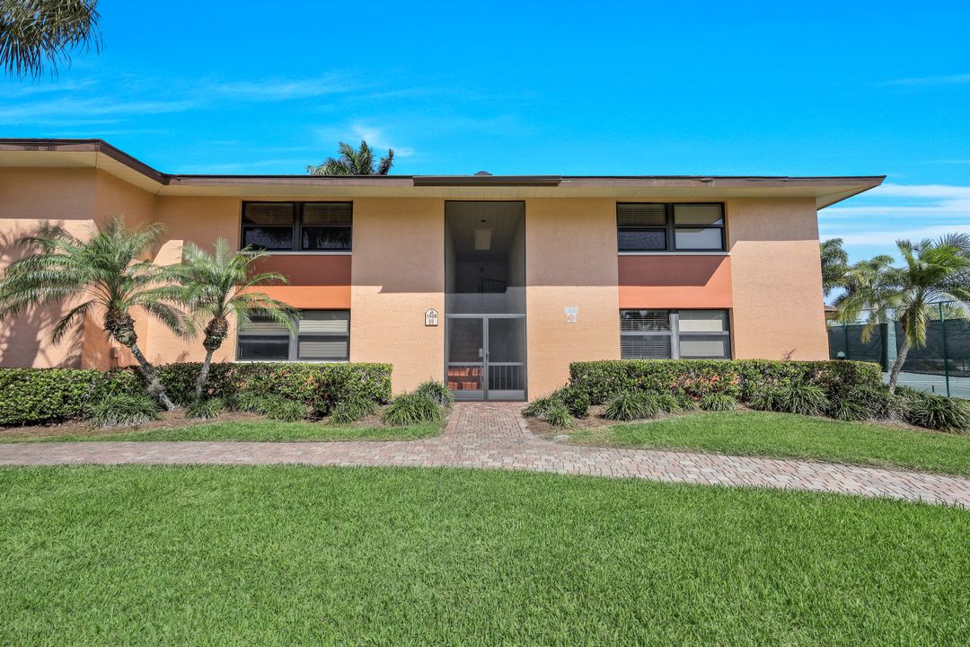 1508 Mainsail Dr #4D, Naples, FL 34114