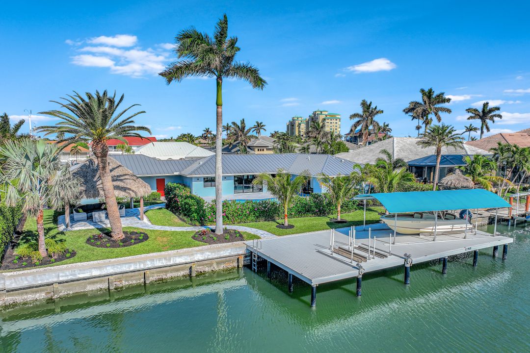 837 Elm Ct, Marco Island, FL 34145