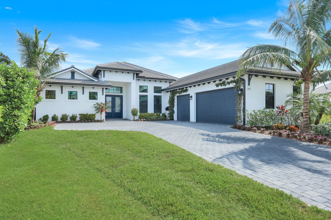 3123 Heather Glen Ct, Naples, FL 34114