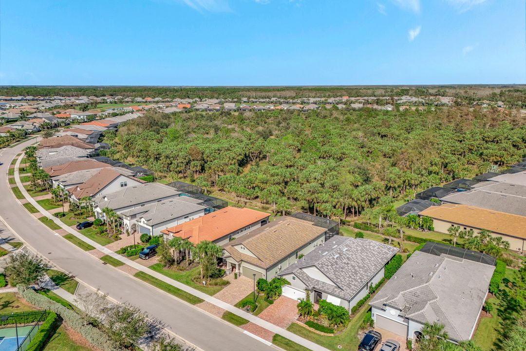 9372 Night Heron Ln, Naples, FL 34120