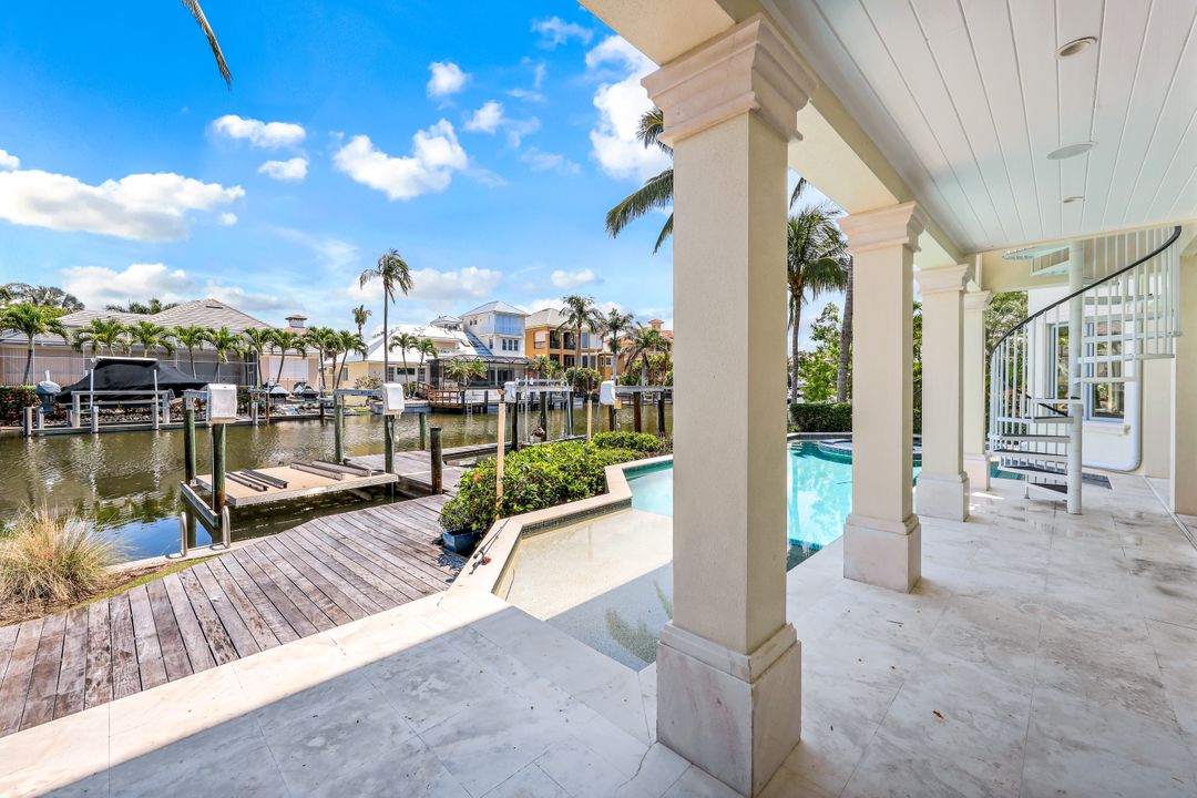 169 Conners Ave, Naples, FL 34108
