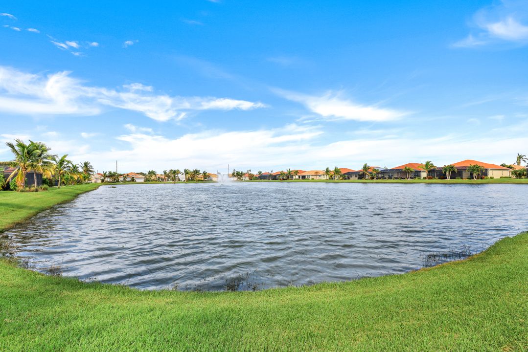 2971 Sunset Pointe Cir, Cape Coral, FL 33914