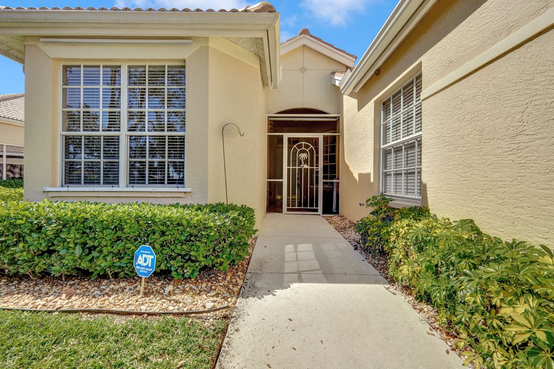 8777 E Bay Cir, Fort Myers, FL 33908