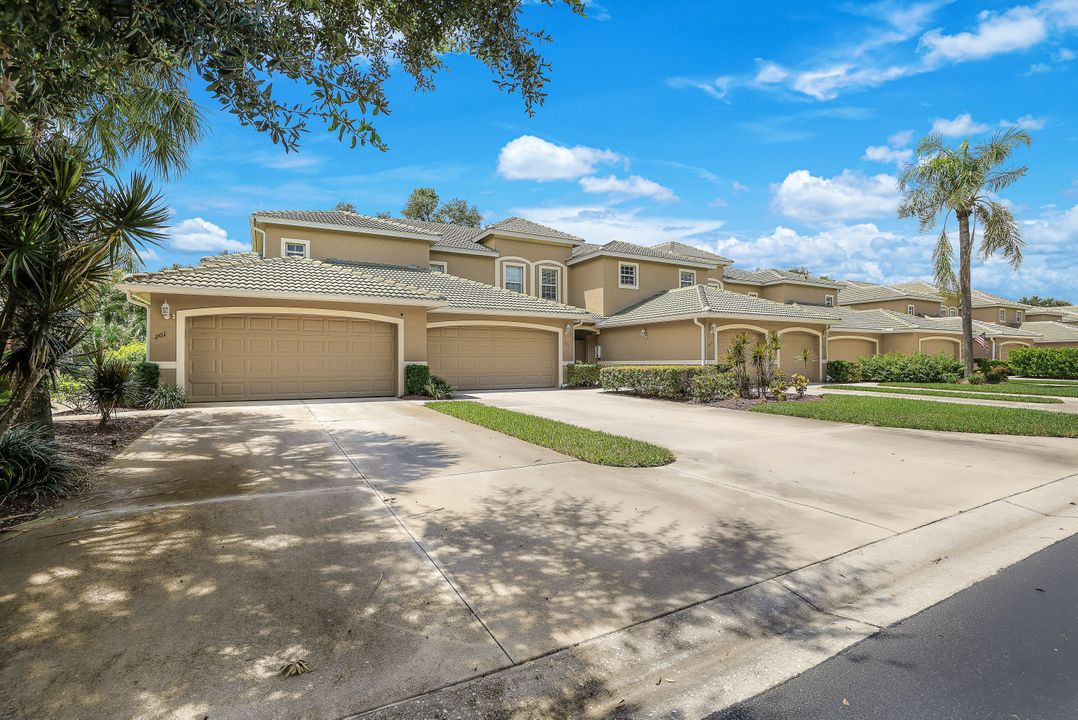 3435 Laurelgreens Ln S #203, Naples, FL 34119