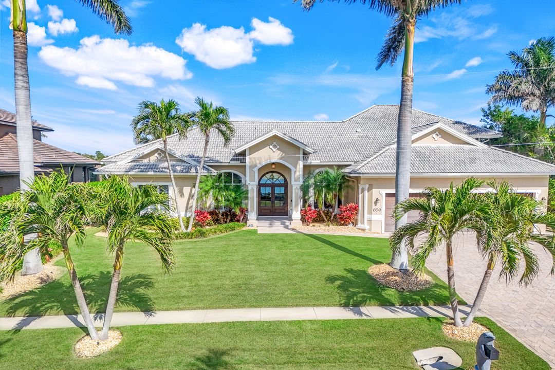 650 Rockport Ct, Marco Island, FL 34145