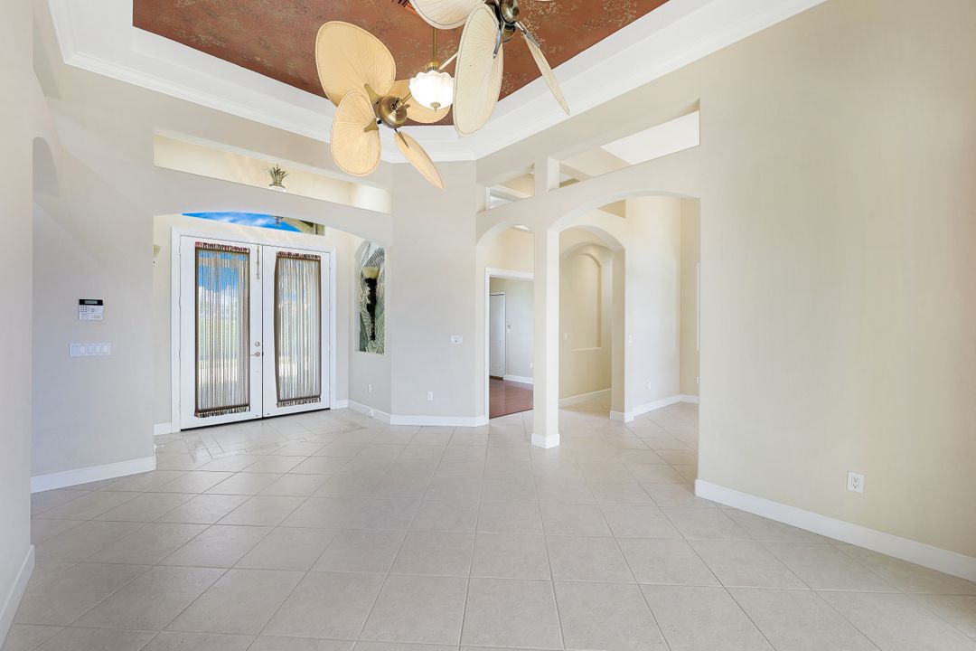 514 N Barfield Dr, Marco Island, FL 34145