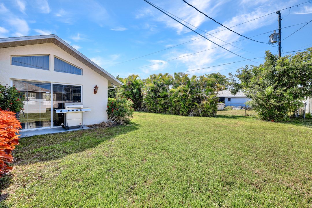 230 SW 39th St, Cape Coral, FL 33914